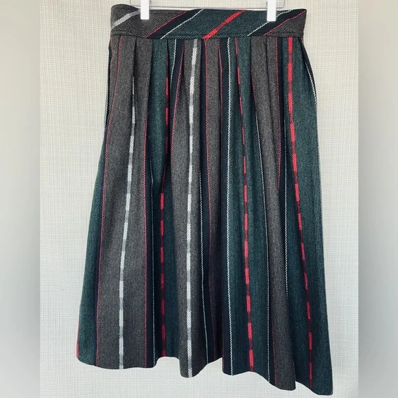 VINTAGE Plaid Wool Midi Skirt Pockets Preppy Classic Boho Vagabond Mixed Media